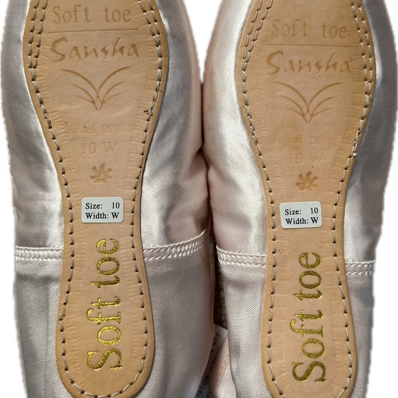 Sansha demi-pointe Ballet/Dance Shoes ENGLISH SOFT-TOE DP802 - Picture 2 of 2